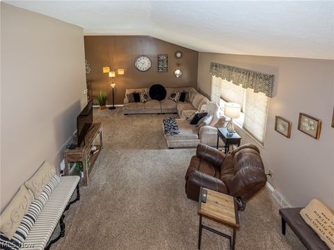 Tiny photo for 423 E Decker Drive, Seven Hills, OH 44131 (MLS # 5189218)