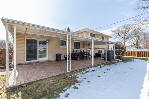 Tiny photo for 423 E Decker Drive, Seven Hills, OH 44131 (MLS # 5189218)