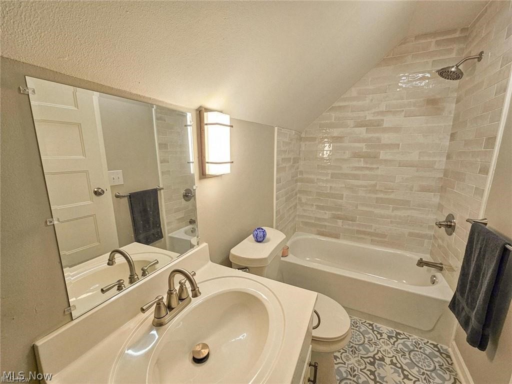 Village/Canfield - Residential