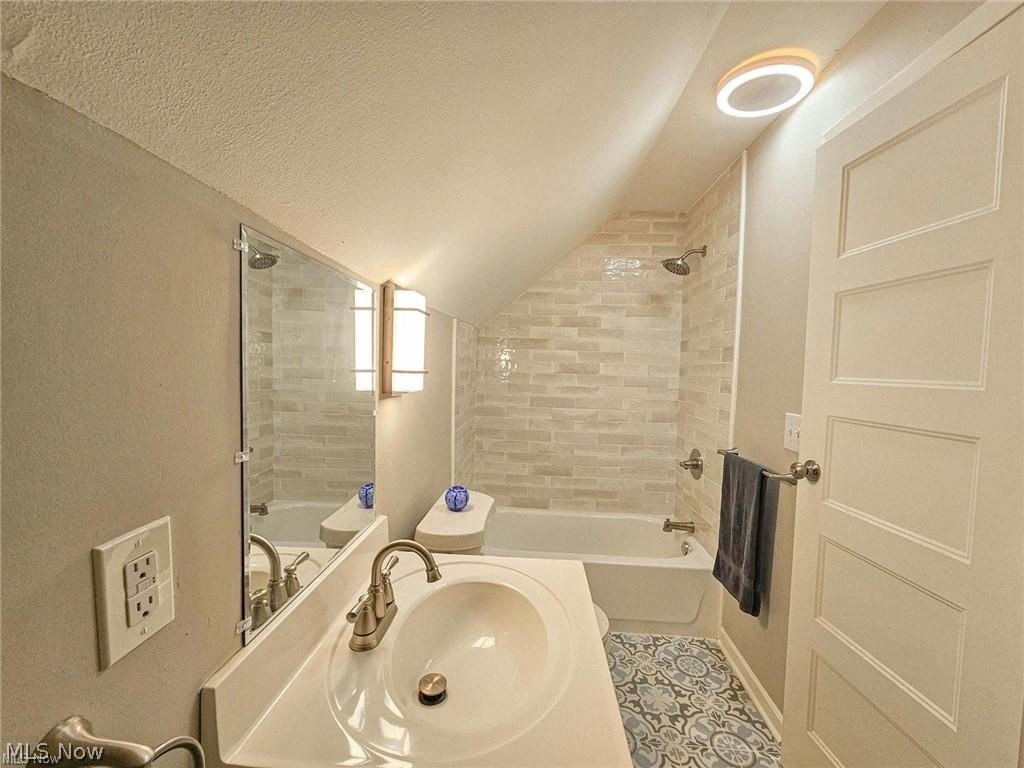 Village/Canfield - Residential