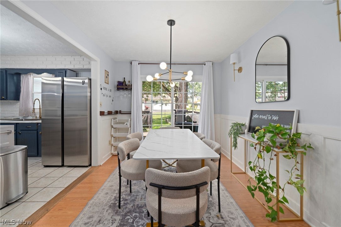 2382 Penny Lane