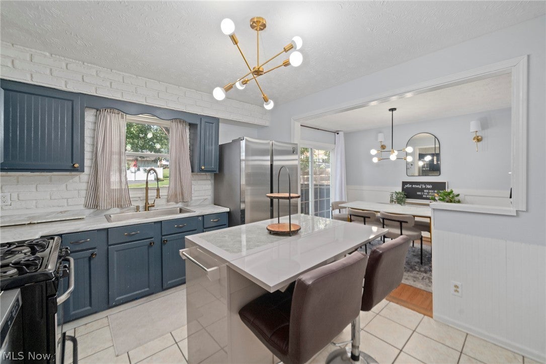 2382 Penny Lane