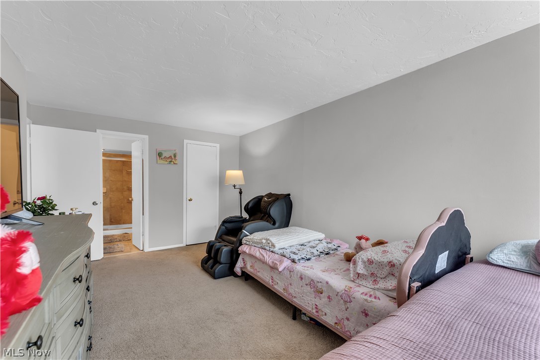 Carlyle Condo - Residential