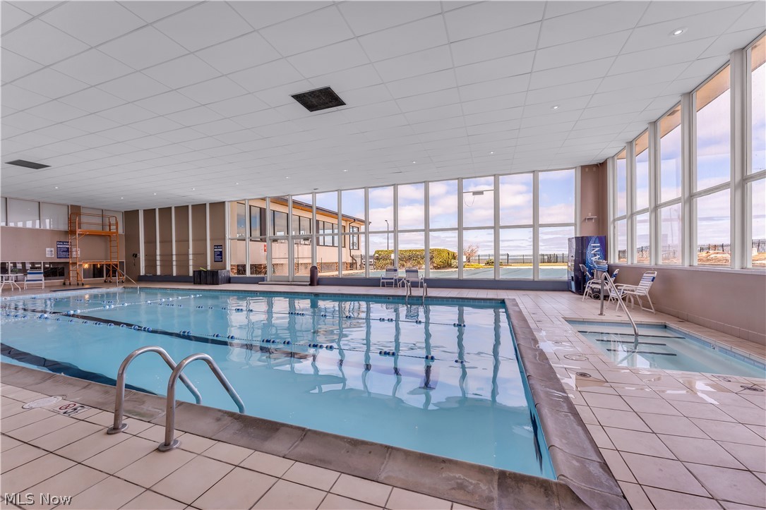 Carlyle Condo - Residential