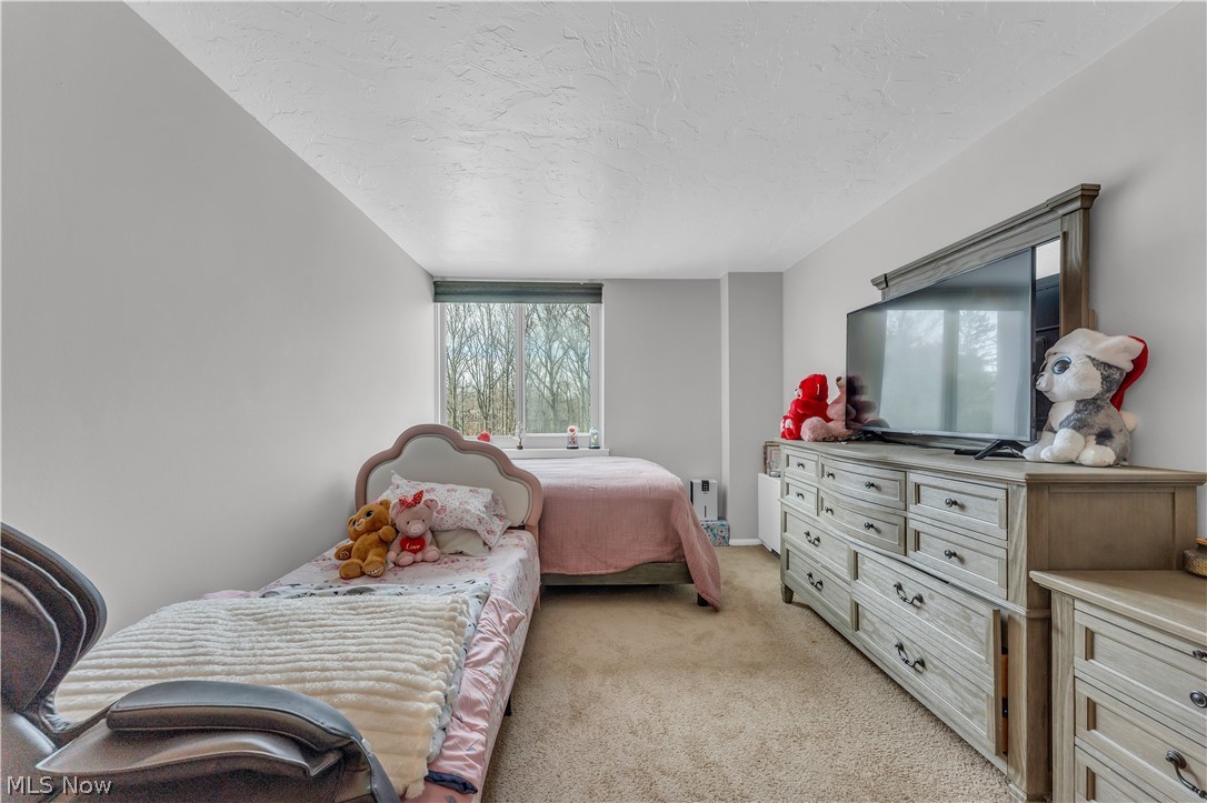 Carlyle Condo - Residential