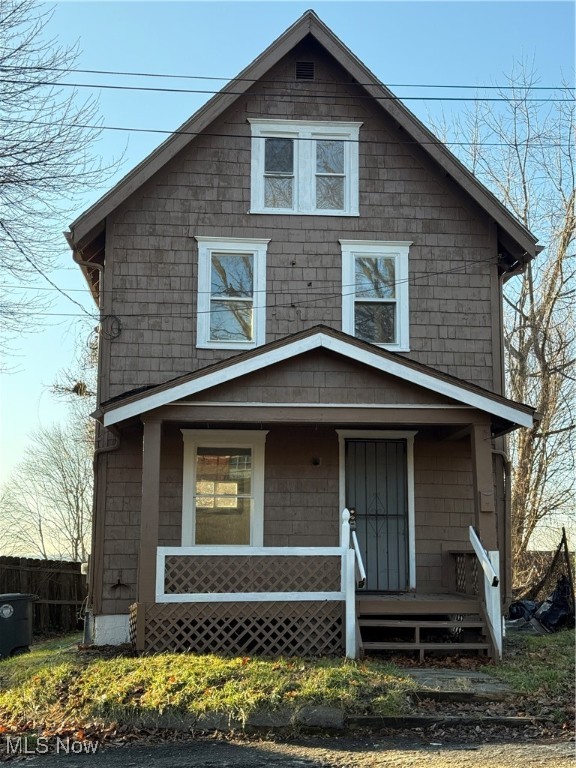 HOUSE FOR RENT IN AKRON
$1050 month
$1050 security deposit
2 bedrooms
1 bathroom
Tenant pays all utilities
Call or text to see today!
A pet at owners discretion for non refundable pet deposit and pet rent
We expect income to be at least 2x rent, no credit check, we do criminal and eviction backgrounds state and national.
We abide by all state and national guidelines