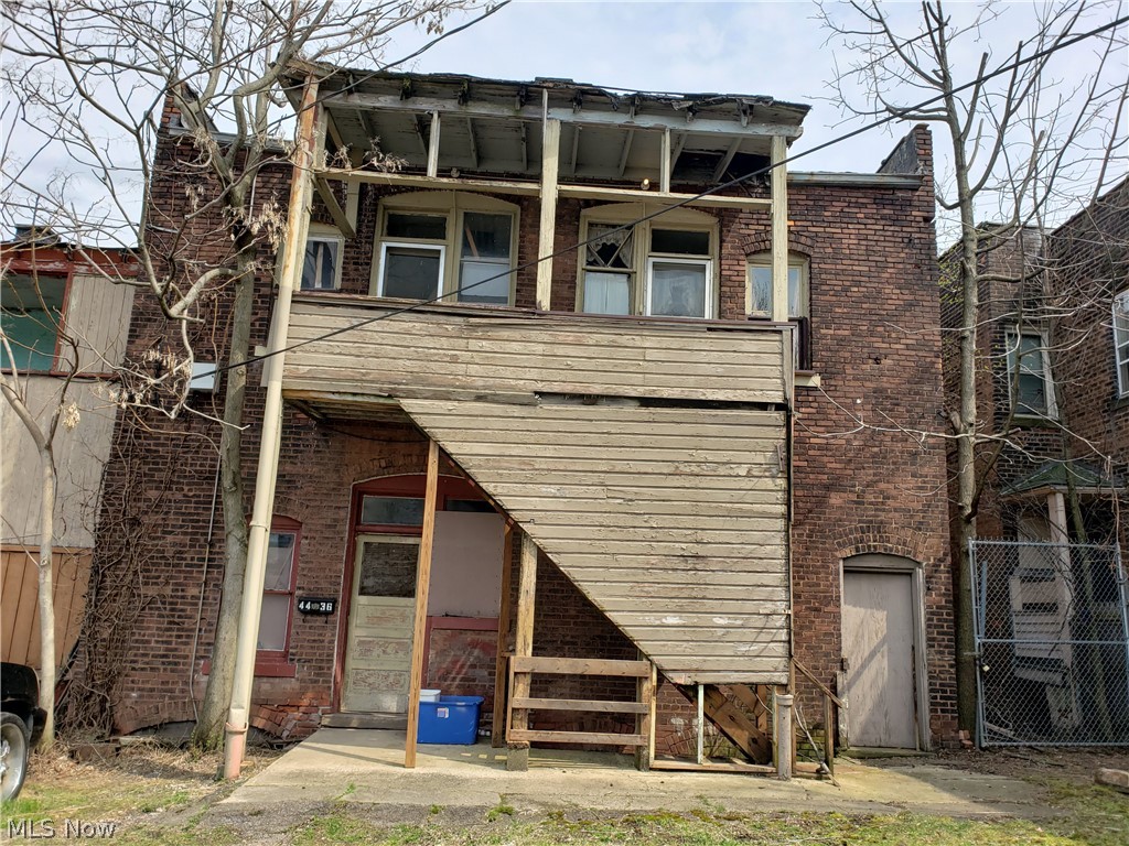 Warner Road Sub/A G Frisbies - Commercial Sale