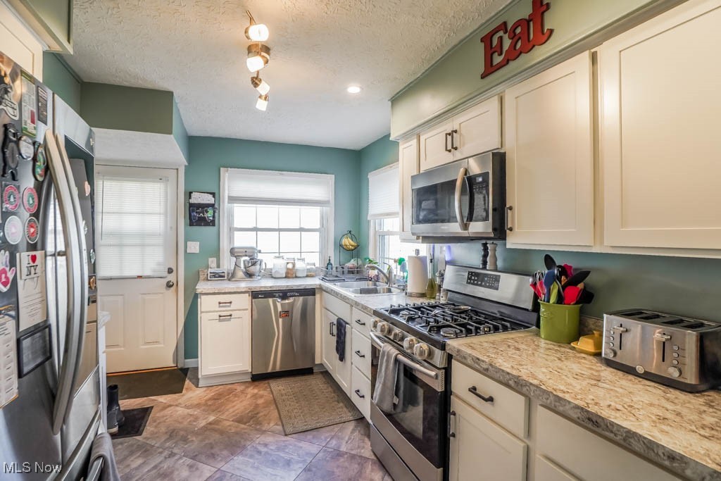 2691 Owaisa Road, Cuyahoga Falls, Ohio image 8