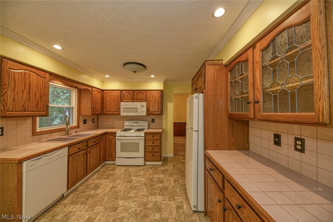 Back View Estate #2 - Residential