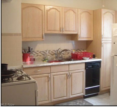 Lee Harvard Square - Residential