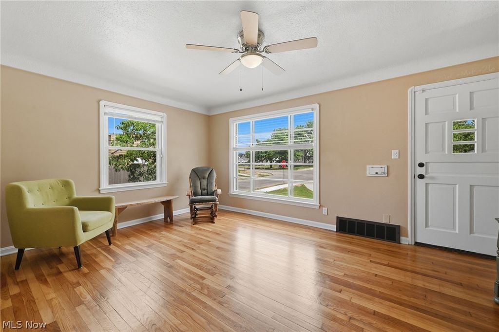 Photo of 5010 Claremont Boulevard, Garfield Heights, OH 44125 (MLS # 5217114)