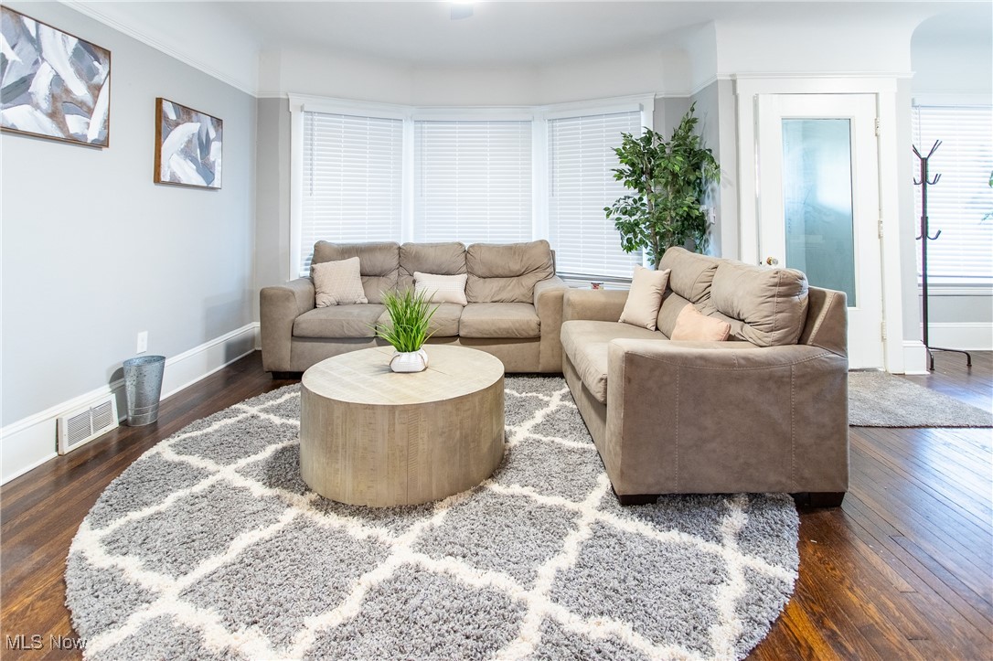 Ford & Holdens - Residential Lease