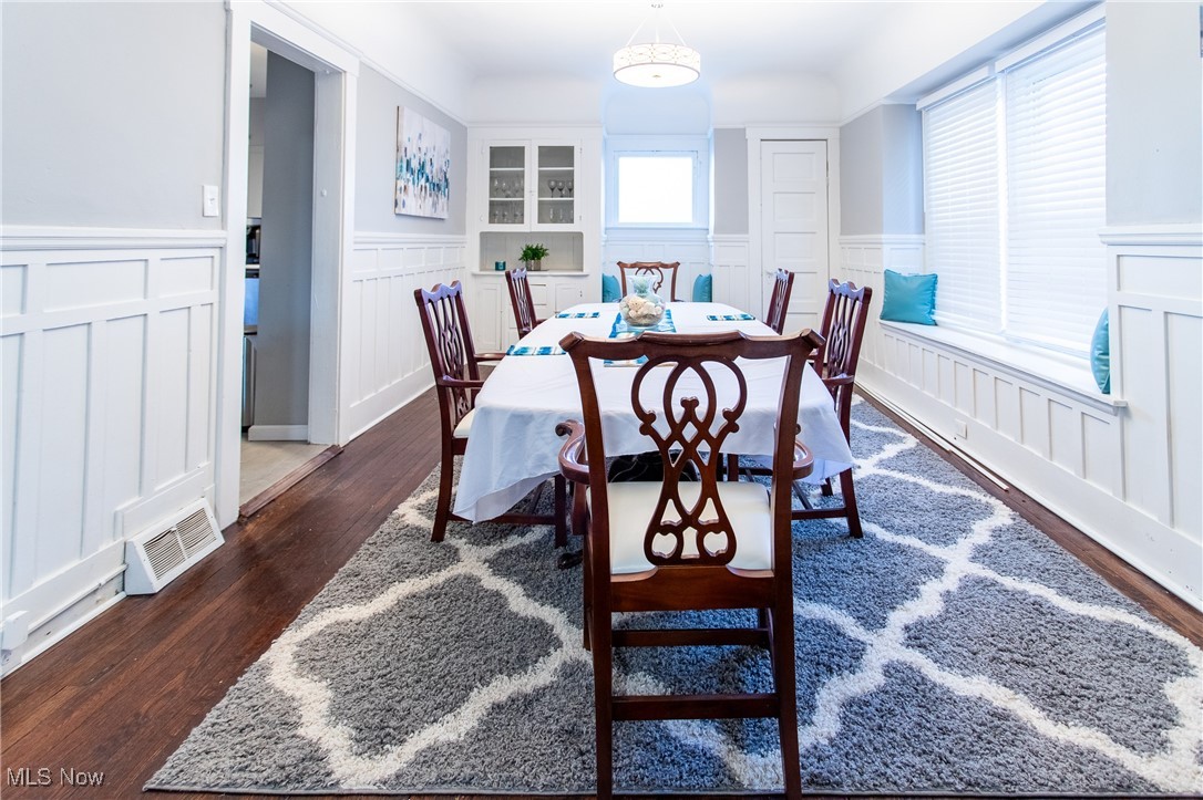 Ford & Holdens - Residential Lease