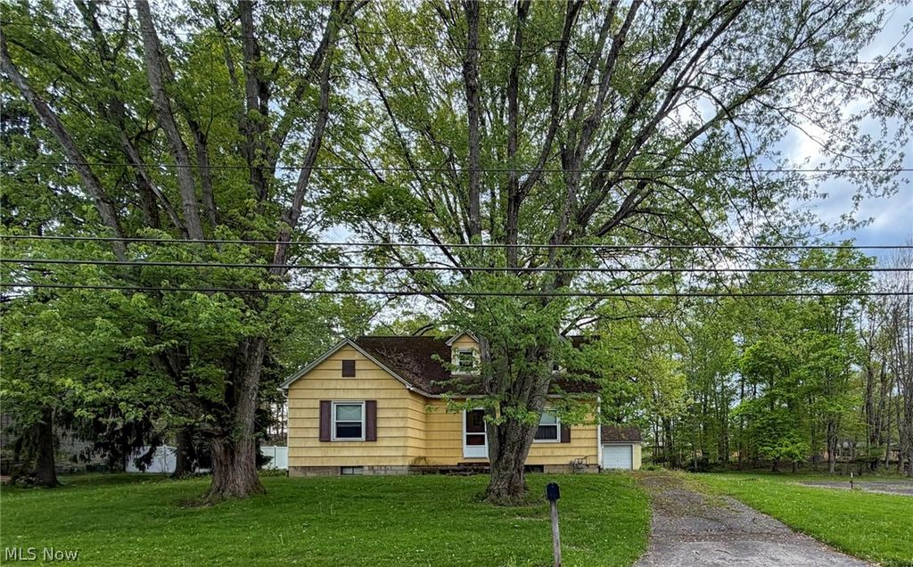 Photo of 8060 Paulin Drive, Youngstown, OH 44514 (MLS # 5215572)