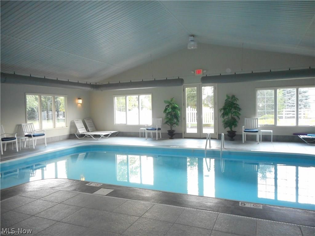 Nora Glen Condo - Residential