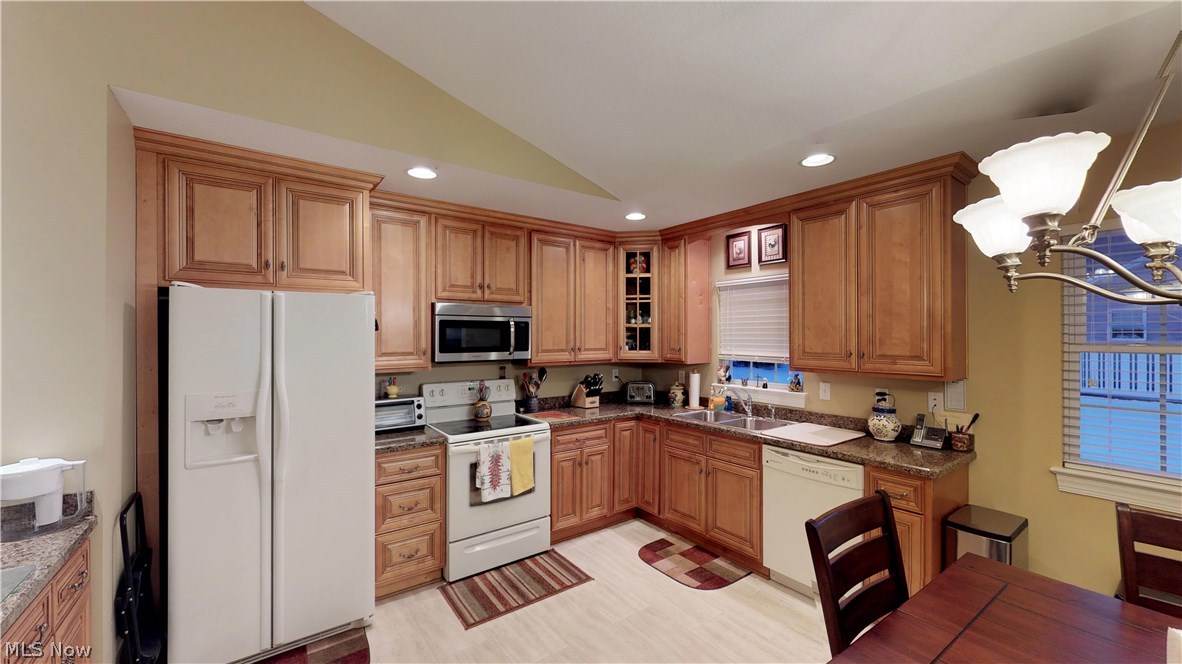 Nora Glen Condo - Residential