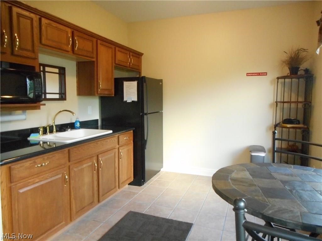 Nora Glen Condo - Residential