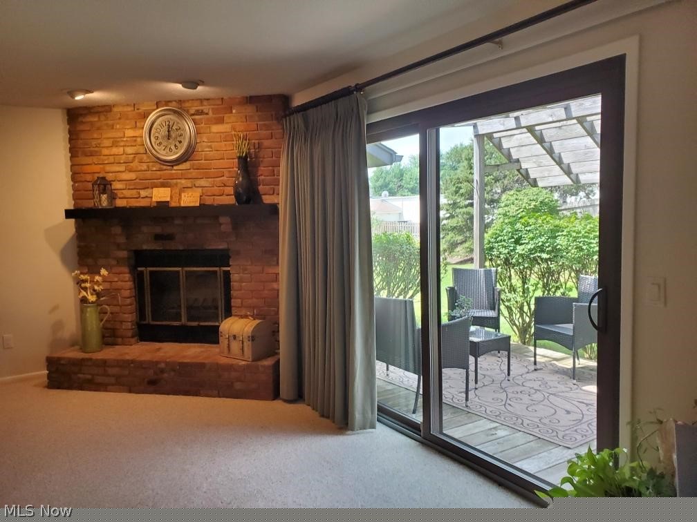 Pinewood Court Condos - Residential