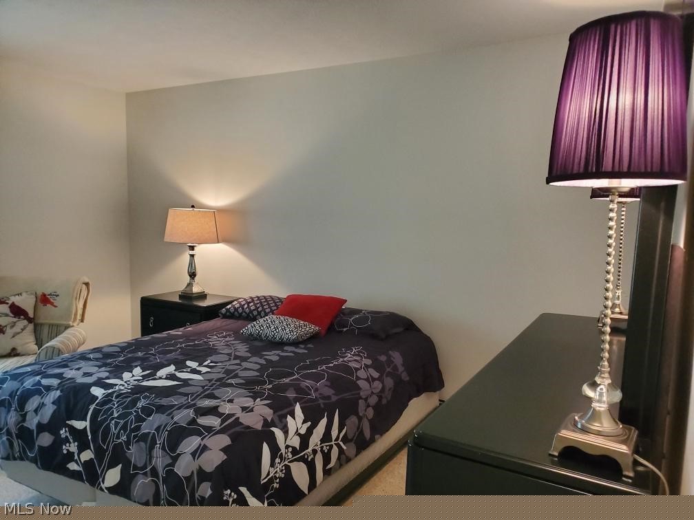 Pinewood Court Condos - Residential