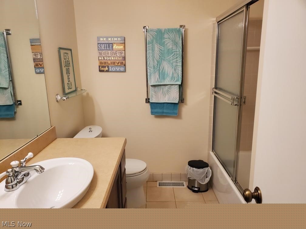 Pinewood Court Condos - Residential