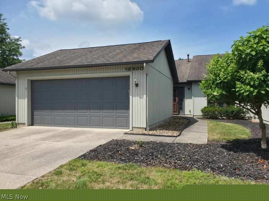 Pinewood Court Condos - Residential