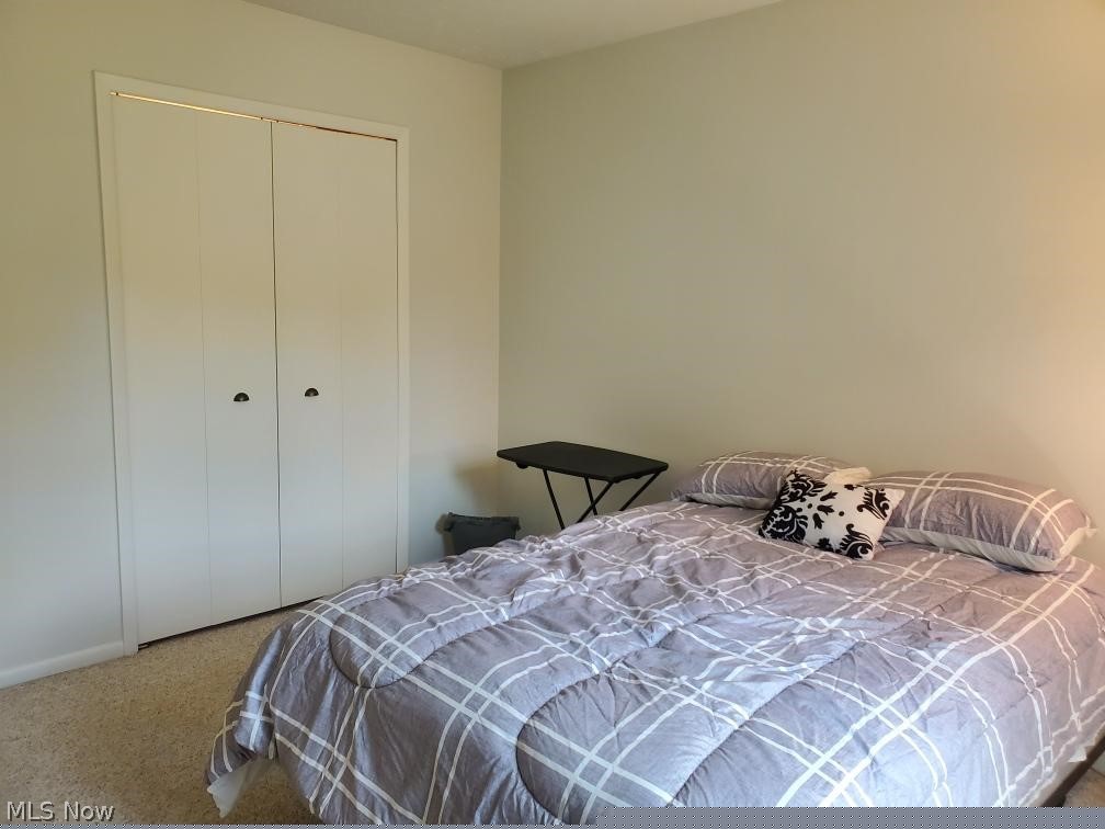 Pinewood Court Condos - Residential