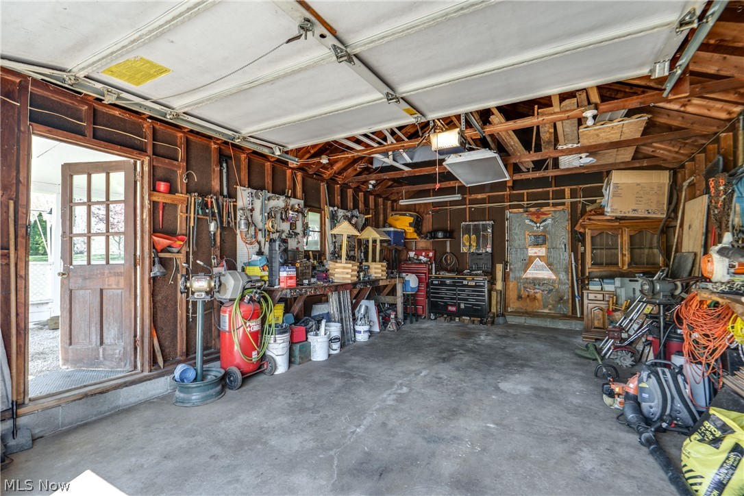 Barberton Homestead - Residential