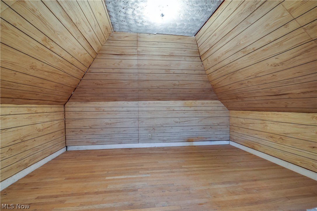 Barberton Homestead - Residential