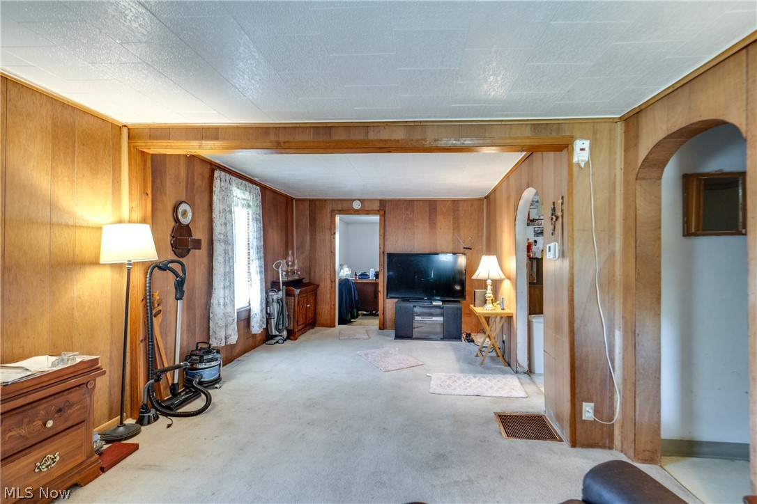 Barberton Homestead - Residential