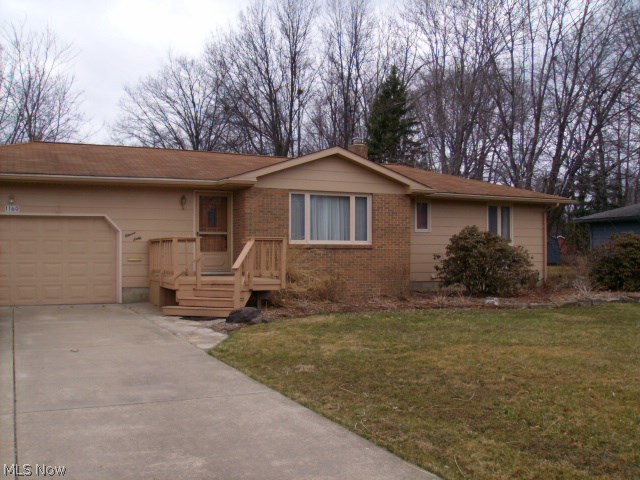 Fabulous well maintained ranch home, open floor plan and nicely updated kitchen with ceramic tile, Cherry cabinets and all stainless appliances , hardwood floors in all 3 bedrooms, full finished rec room in basement/ All appliances stay. Ready to move right in!