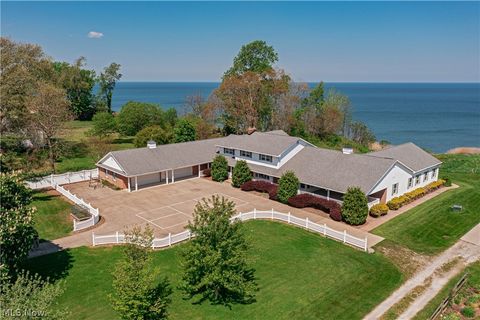Homes For Sale - 1300 Lake Road<br/> Ashtabula County, Conneaut, OH 44030