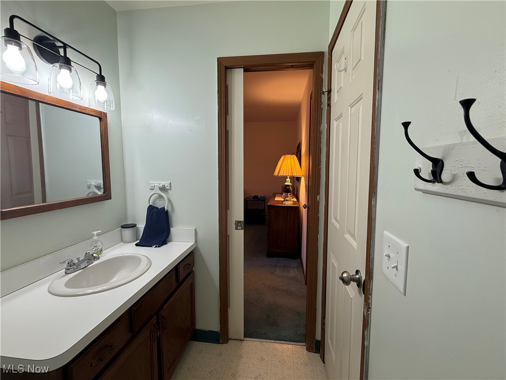 6694 Dave Drive, Madison, Ohio image 13