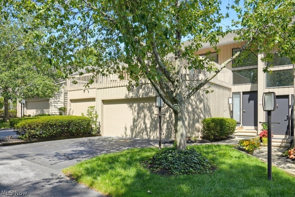 5755 Som Center Road 8