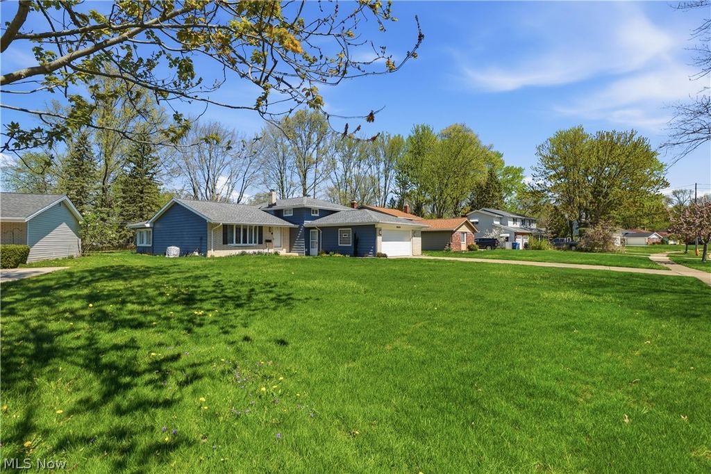 Photo of 26670 FAIRFAX Lane, North Olmsted, OH 44070 (MLS # 5202502)