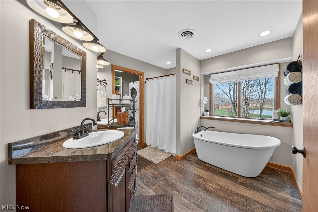 Roaming Shores - Residential