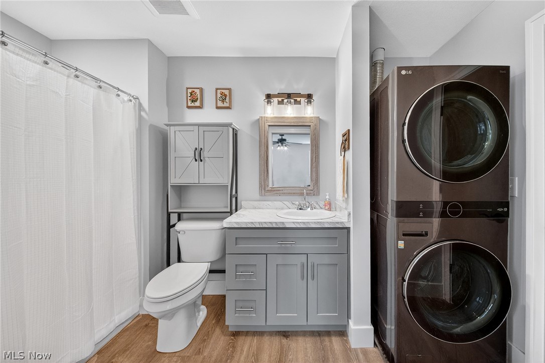 Roaming Shores - Residential