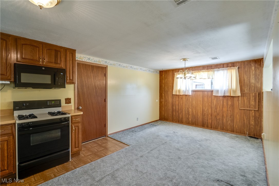 Briar Root Manor - Residential