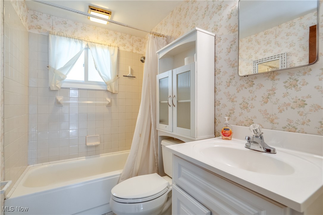 Briar Root Manor - Residential