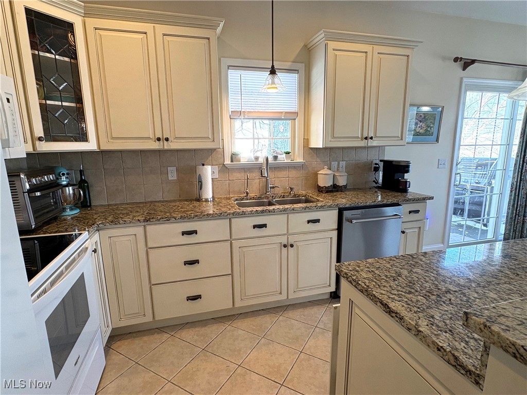 CAMLIN CONDOMINIUMS AT WESTRIDGE SUBDIVISION - Residential