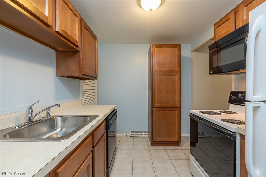 Roman Gardens Condo - Residential