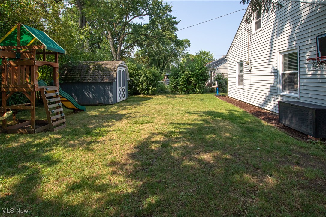 Kew Gardens 03 - Residential