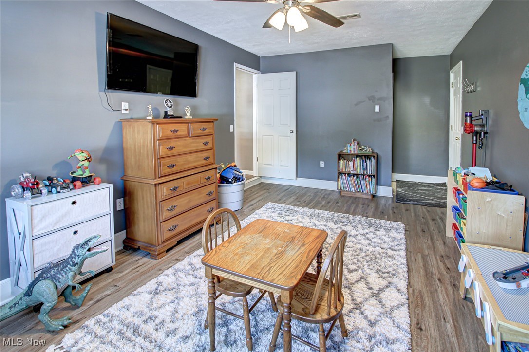 Kew Gardens 03 - Residential