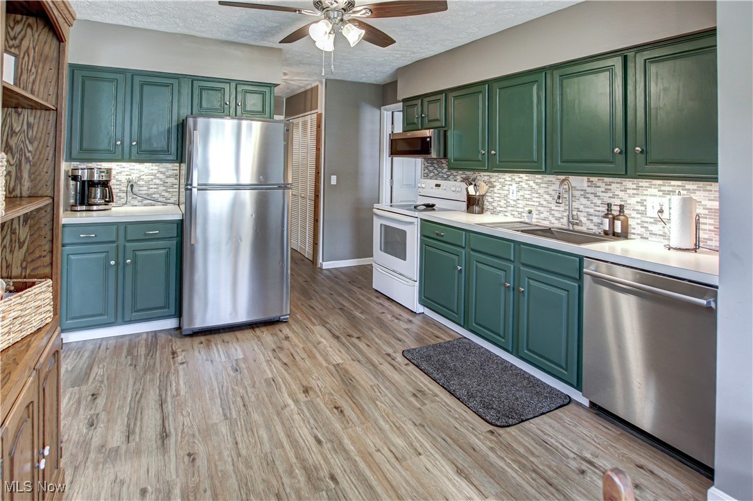 Kew Gardens 03 - Residential