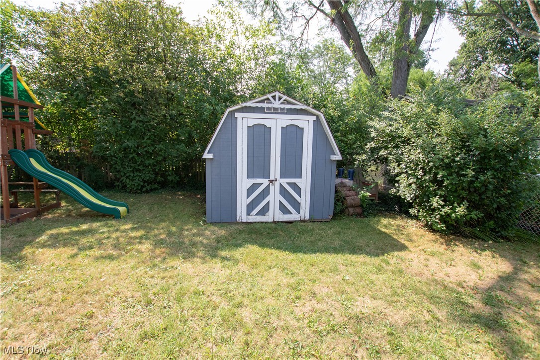 Kew Gardens 03 - Residential