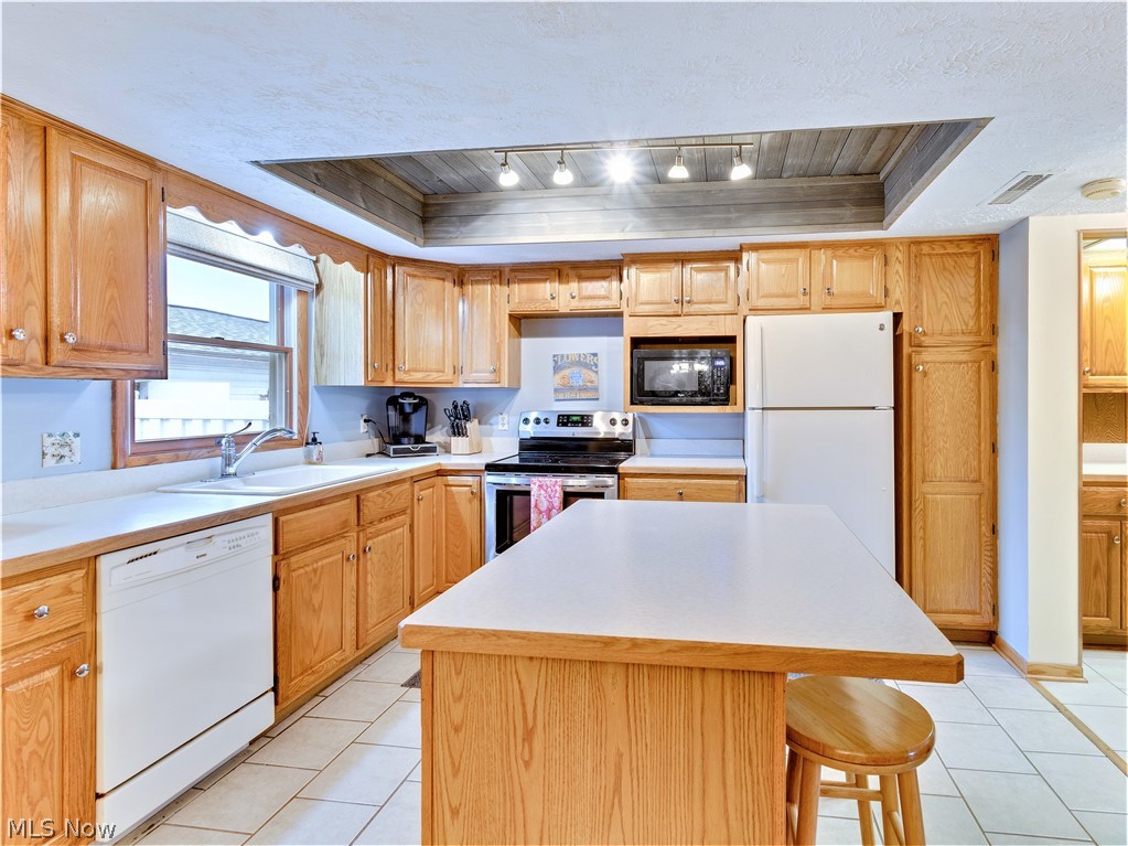 Country Club Twnhs North Condo - Residential