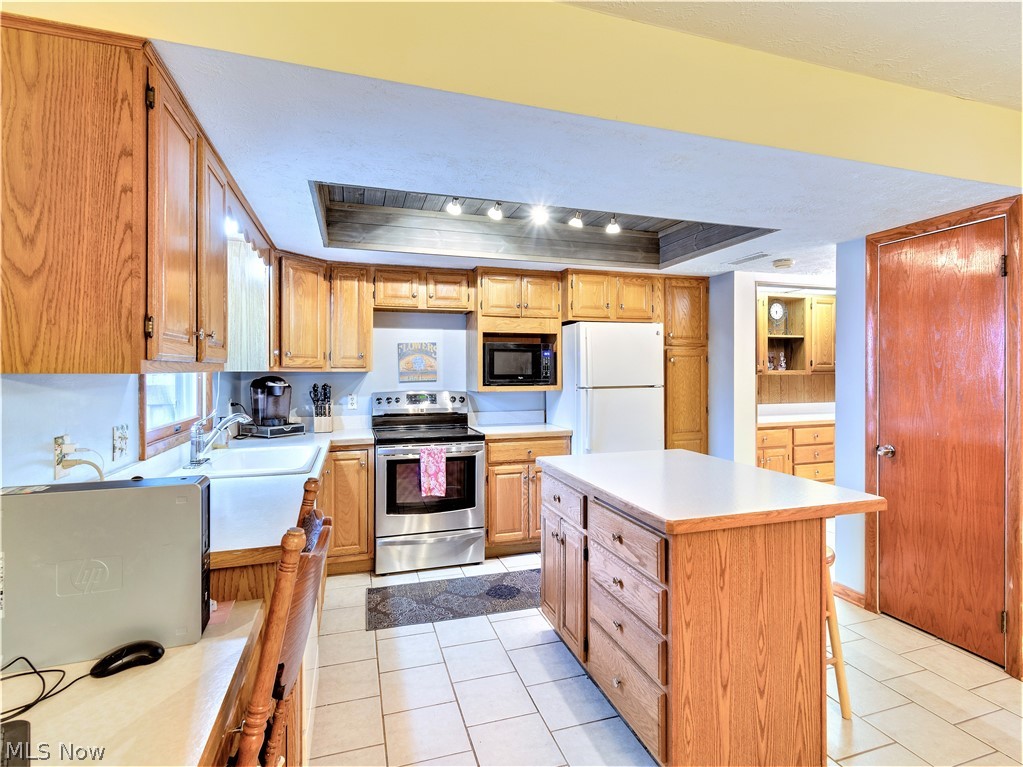 Country Club Twnhs North Condo - Residential
