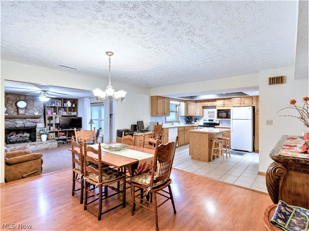 Country Club Twnhs North Condo - Residential