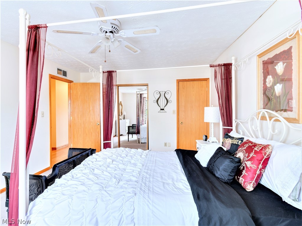 Country Club Twnhs North Condo - Residential