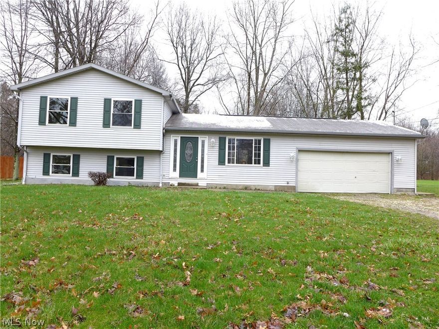 Come see this all remodeled, and move in ready, 3 bedroom 2 full bath home on 1 1/2 acres, new kitchen with stainless steel appliances, 2 nicely updated bathrooms, bright open floor plan, all new floor coverings , all freshly painted, living room open to the kitchen, large family room, new furnace and new central air conditioning unit, new hot water tank, city water and well, better check this one out before it's gone....seller will escrow for new septic system