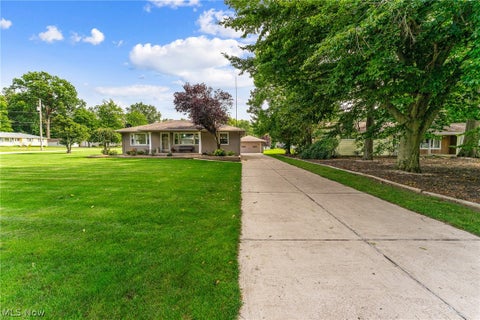 Tiny photo for 82 Ward Avenue, New Middletown, OH 44442 (MLS # 5239769)